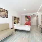 Otel Max - Art Gallery