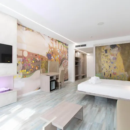 Hotel Max - Art Gallery