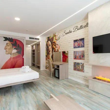Max - Art Gallery