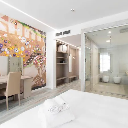 Hotel Max - Art Gallery